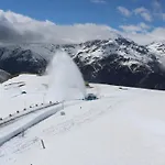 מלון Wallackhaus Regiojet 3*