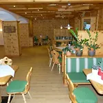 מלון Wallackhaus Regiojet היליגנבלוט