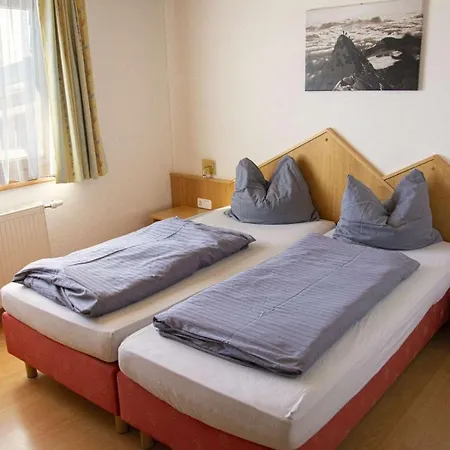 Wallackhaus Regiojet ホテル