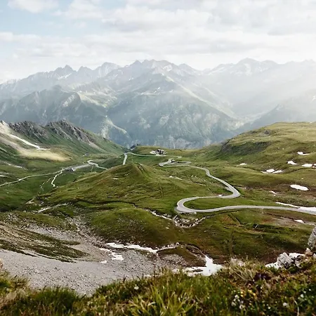 Wallackhaus Regiojet מלון 3*