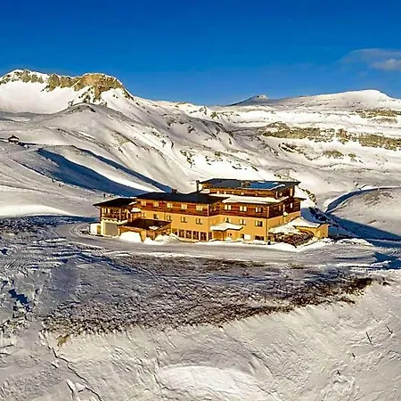 Wallackhaus Regiojet Hotel