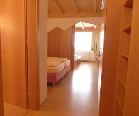 ホテル Wallackhaus Regiojet 3*