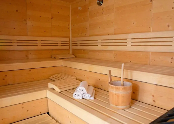 Wallackhaus Regiojet מלון היליגנבלוט